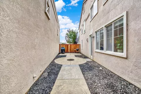 Exterior - 741 Greentree Cir, Fairfield, CA 94534 photo 5 of 9