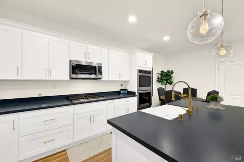 Kitchen - 741 Greentree Cir, Fairfield, CA 94534 photo 5 of 11