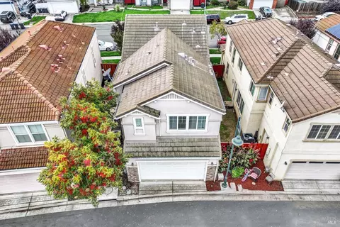 View/Area - 741 Greentree Cir, Fairfield, CA 94534 photo 4 of 8