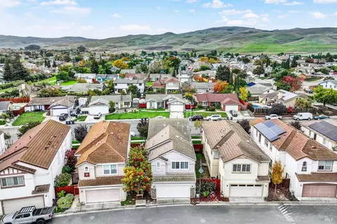 View/Area - 741 Greentree Cir, Fairfield, CA 94534 photo 3 of 8