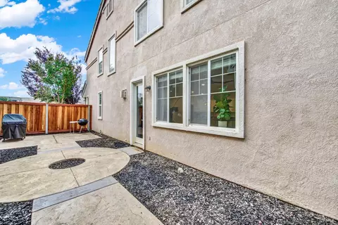 Exterior - 741 Greentree Cir, Fairfield, CA 94534 photo 4 of 9