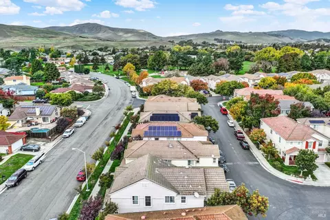 View/Area - 741 Greentree Cir, Fairfield, CA 94534 photo 2 of 8