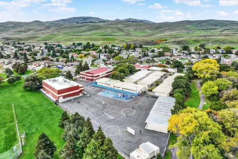 View/Area - 741 Greentree Cir, Fairfield, CA 94534 photo 7 of 8