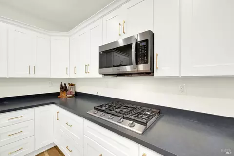 Kitchen - 741 Greentree Cir, Fairfield, CA 94534 photo 9 of 11