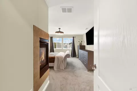 Entry Way - 741 Greentree Cir, Fairfield, CA 94534 photo 8 of 11