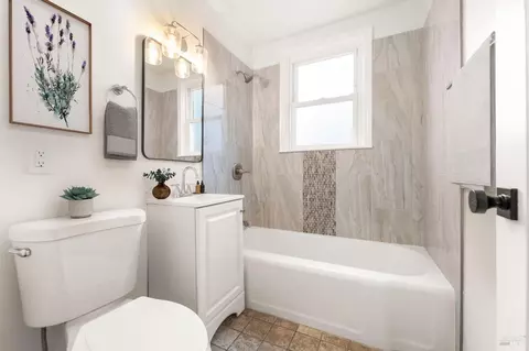 Bath - 550 Steffan St, Vallejo, CA 94591 photo 2 of 5