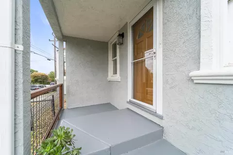 Exterior - 550 Steffan St, Vallejo, CA 94591 photo 2 of 4