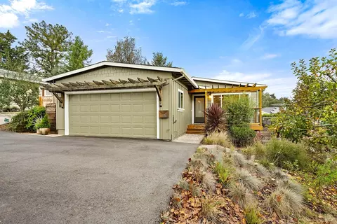 576 Cleveland Ave, Sebastopol, CA 95472