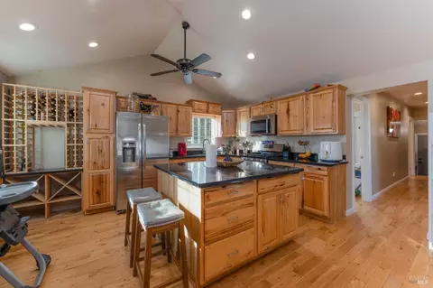 2580 Center Valley Rd, Willits, CA 95490 photo 2