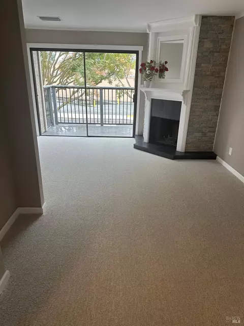 Living - 2601 Sinclair Ave #6, Concord, CA 94519 photo 1 of 2