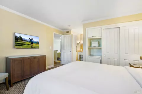 Bedroom - 830 Augusta Cir, Napa, CA 94558 photo 5 of 7