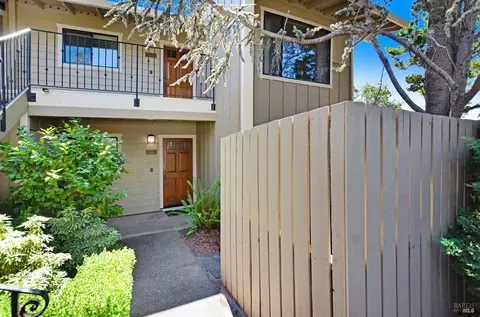 Exterior - 830 Augusta Cir, Napa, CA 94558 photo 7 of 14