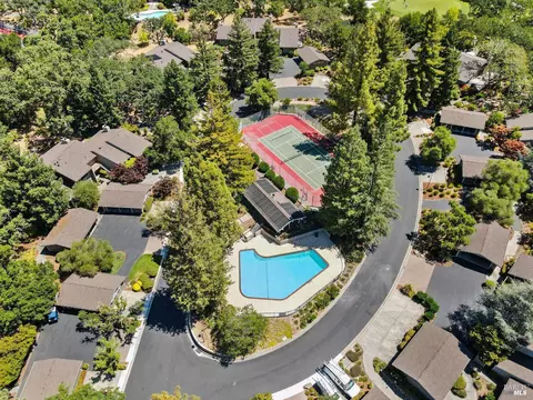 View/Area - 830 Augusta Cir, Napa, CA 94558 photo 5 of 5
