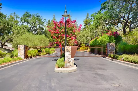 View/Area - 830 Augusta Cir, Napa, CA 94558 photo 1 of 5