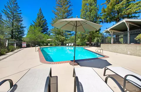Exterior - 830 Augusta Cir, Napa, CA 94558 photo 9 of 14