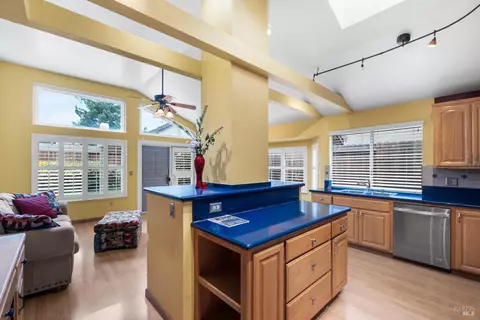 Kitchen - 462 Eagle Ln, Vacaville, CA 95687 photo 1 of 2