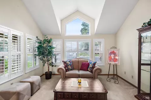 Living - 462 Eagle Ln, Vacaville, CA 95687 photo 1 of 4
