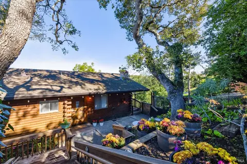 30 Manzanita Ave, Novato, CA 94945