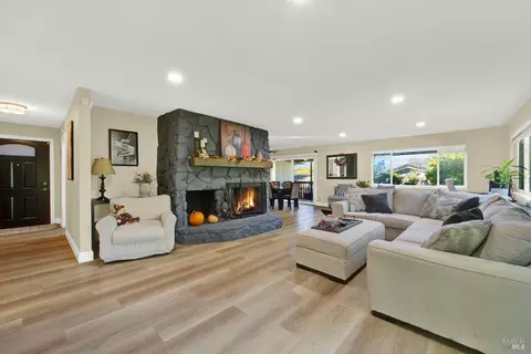 Living - 4118 Georgia St, Vallejo, CA 94591 photo 1 of 3