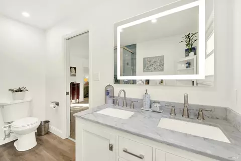 Bath - 4118 Georgia St, Vallejo, CA 94591 photo 3 of 7