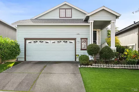 5509 Rainbow Cir, Santa Rosa, CA 95409