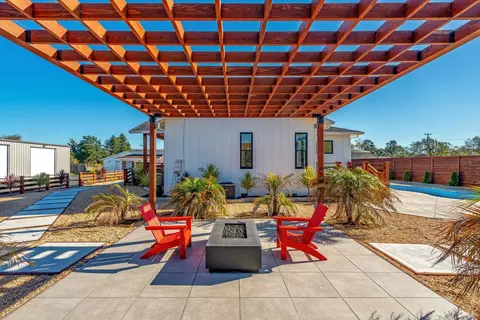 Exterior - 6140 Gilmore Ave, Cotati, CA 94931 photo 17 of 29