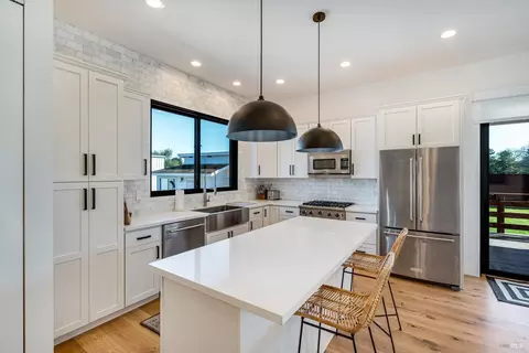 Kitchen - 6140 Gilmore Ave, Cotati, CA 94931 photo 3 of 4