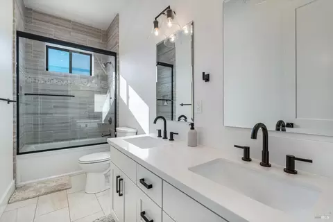 Bath - 6140 Gilmore Ave, Cotati, CA 94931 photo 4 of 6
