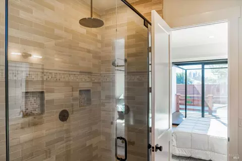 Bath - 6140 Gilmore Ave, Cotati, CA 94931 photo 3 of 6