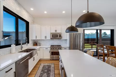 Kitchen - 6140 Gilmore Ave, Cotati, CA 94931 photo 2 of 4