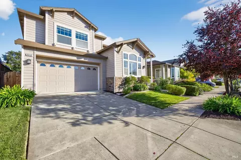 Exterior - 8050 Leno Dr, Windsor, CA 95492 photo 2 of 9