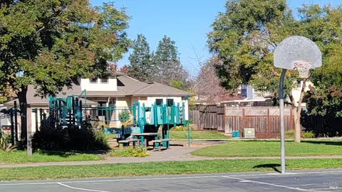Exterior - 8050 Leno Dr, Windsor, CA 95492 photo 9 of 9