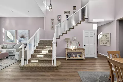 Entry Way - 8050 Leno Dr, Windsor, CA 95492 photo 1 of 2