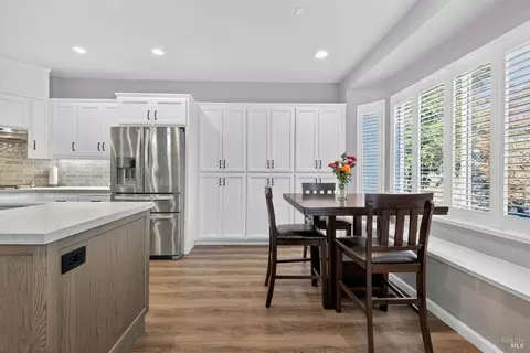 Kitchen - 8050 Leno Dr, Windsor, CA 95492 photo 7 of 9