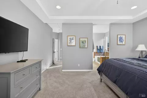 Bedroom - 8050 Leno Dr, Windsor, CA 95492 photo 2 of 4