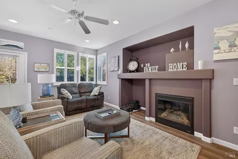 Living - 8050 Leno Dr, Windsor, CA 95492 photo 3 of 3