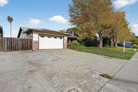 Exterior - 1018 E Tabor Ave, Fairfield, CA 94533 photo 1 of 7