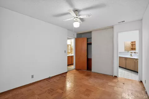 Bedroom - 1018 E Tabor Ave, Fairfield, CA 94533 photo 6 of 6