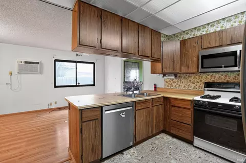 Kitchen - 1018 E Tabor Ave, Fairfield, CA 94533 photo 1 of 3