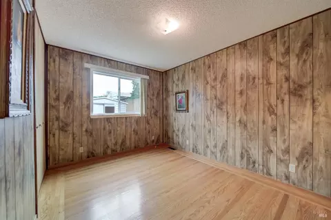 Bedroom - 818 Ashwood Ave, Vallejo, CA 94591 photo 4 of 5