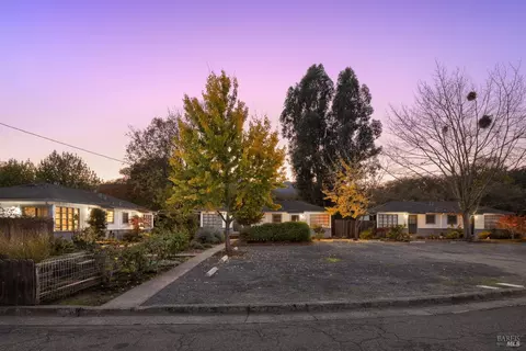 881 Lorna Dr, Glen Ellen, CA 95442