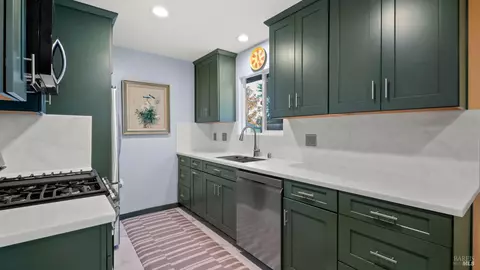 7 Portola Ct, Santa Rosa, CA 95409