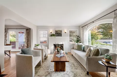 Living - 1612 Spruce St, Napa, CA 94559 photo 1 of 4