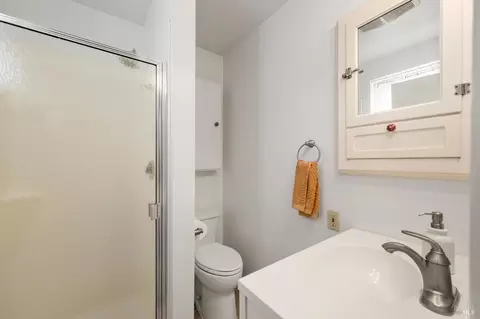 Bath - 1612 Spruce St, Napa, CA 94559 photo 6 of 6