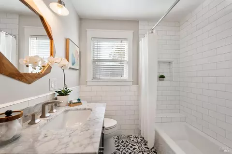 Bath - 1612 Spruce St, Napa, CA 94559 photo 1 of 6