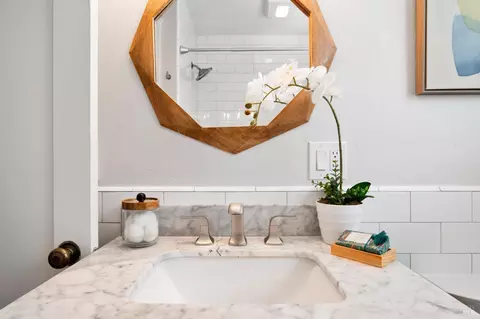 Bath - 1612 Spruce St, Napa, CA 94559 photo 2 of 6