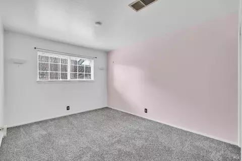 Bedroom - 301 Markham Ave, Vacaville, CA 95688 photo 1 of 4