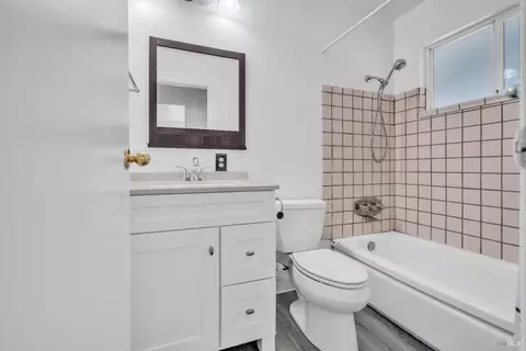 Bath - 301 Markham Ave, Vacaville, CA 95688 photo 1 of 1