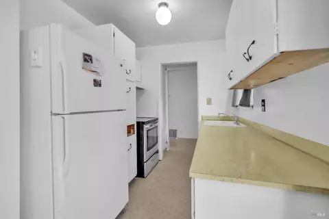 Kitchen - 301 Markham Ave, Vacaville, CA 95688 photo 1 of 1
