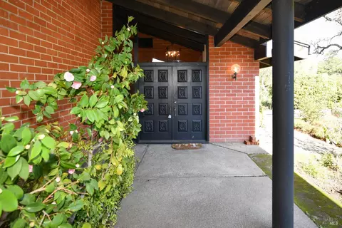23 Saint Michael Cir, Napa, CA 94558